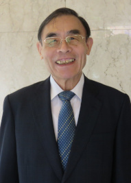 会長弁理士　鎌田　文二